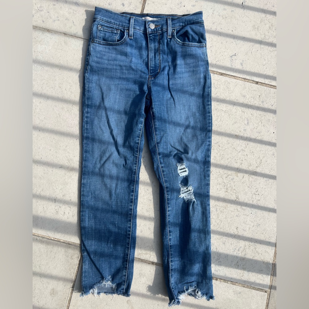 RARE ANKLE CUT LEVI JEANS